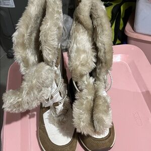 Cozy Faux Fur Lined Winter Boots look like new only wore one time